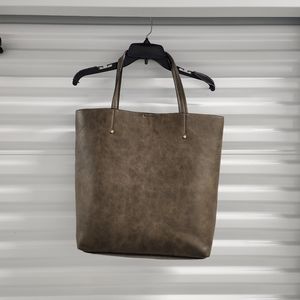 Green tote bag